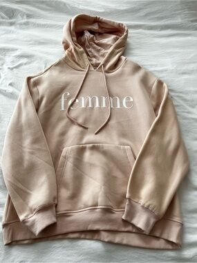 🩷 NWT H&M Femme Graphic Hoodie- Light Pink